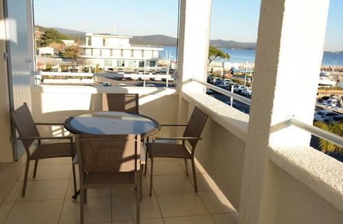 Miramar Apartment | Beautiful T2 apartment on 1st floor on the Port of La Londe Les Maures