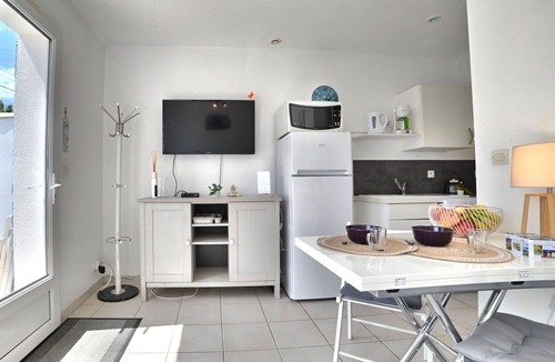 Cheray House | Beautiful villa for 4 people with WIFI, pool and terrace