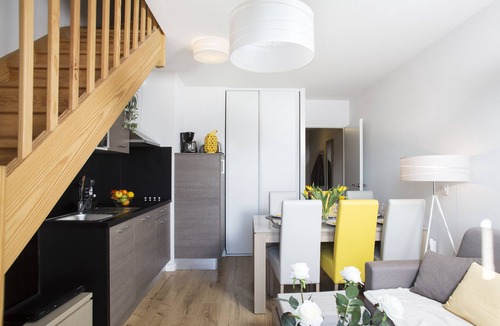 Biscarrosse Plage Apartment | Beautiful, warmly decorated apartment-1st line sea-Pool
