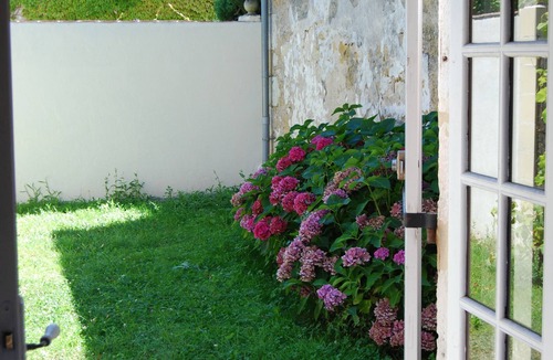 Eynesse House | Beautifully Converted French Barn