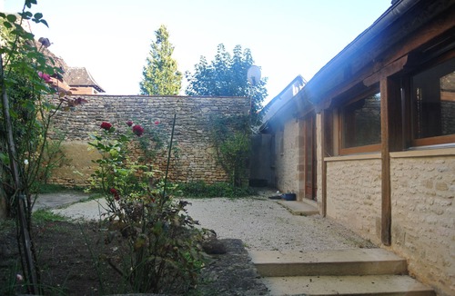 Auriac-du-Perigord Bed & Breakfast | Bed and breakfast in the heart of a village rich in heritage and hiking trails