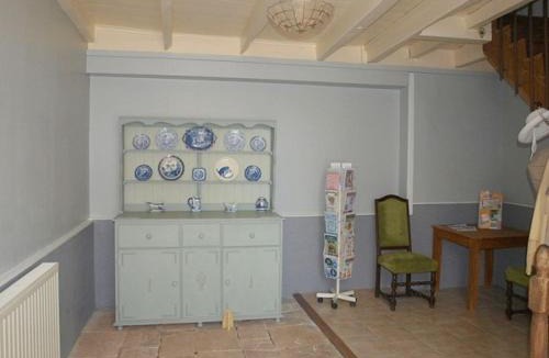 Couture-dArgenson Bed & Breakfast | Bed and Breakfast Dunroamin