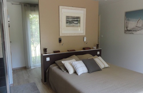 Sadirac House | Bed and Breakfast is near Bordeaux and St Emilion vineyards