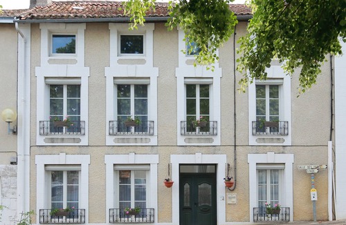 Latille House | Bed and Breakfast La Loge des Fées Ch. Ondine