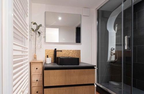 Souraide House | Bel appartement avec terrasse jardin vue montagne