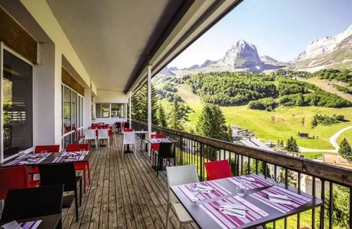 Eaux-Bonnes Apartment | Belambra Clubs Gourette - Lou Sarri - Half board - Classic Room 2 Adults + 1 Child with balcony
