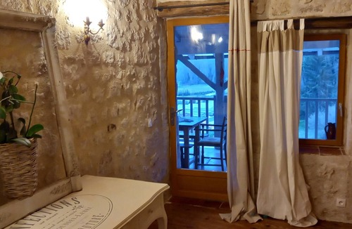 Saint-Romain House | Bella Vista