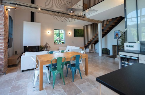 Saint-Hilaire-de-Lusignan House | Belle Maison de Village Pour 20p Avec Piscine - sud Ouest - Entre Bdx & Toulouse