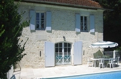 Angeac-Charente House | Besutiful traditional Charentaise house with private decked pool by the river