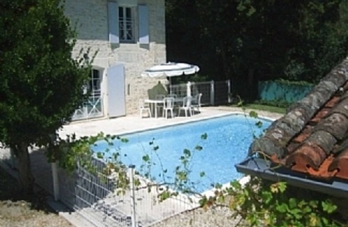 Angeac-Charente House | Besutiful traditional Charentaise house with private decked pool by the river