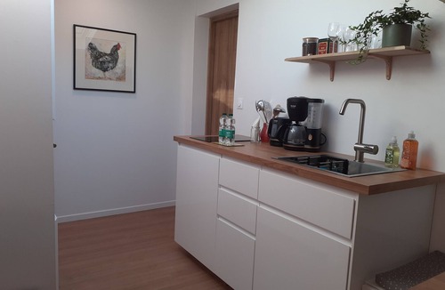 Merignac Apartment | Bienlabas House