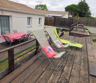 Beychac-et-Caillau House | Bienvenue à Bordeaux! Parking Pétanque Wi Fi