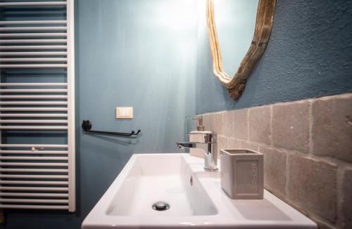 Empoli House | Blu room