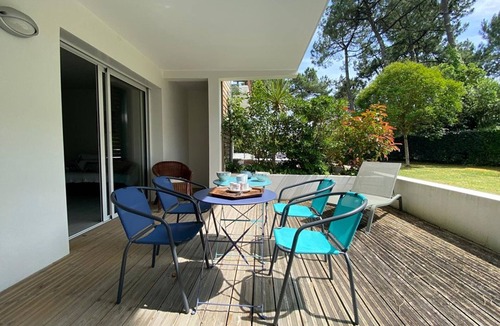 Capbreton Apartment | Bright & Cozy T2 Apartment, 400m from Beach, South-Facing Terrace, Sleeps 4!