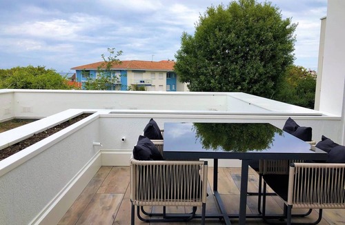 Arcachon Apartment | Bright T2 pool view parking wifi
