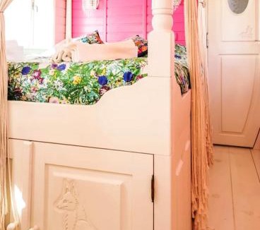 Bussac-Foret House | Bungalow cosy à Bussac-Forêt avec piscine partagée 15 m²
