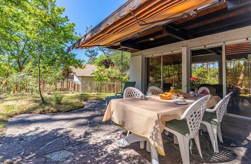 Biscarrosse House | Bungalow sous les pins près du Lac