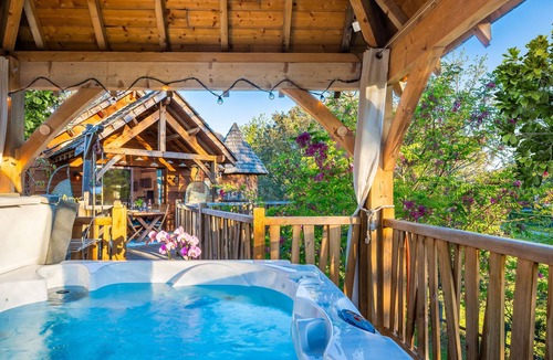 Carsac-Aillac Cabin | Cabane Béquia - Private Jacuzzi - Domaine de Campagnac SPA & Sauna