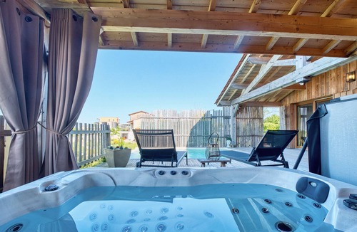 Monbazillac Cabin | Cabin 'Ravindra' with Private Pool, Wi-Fi and Air Conditioning