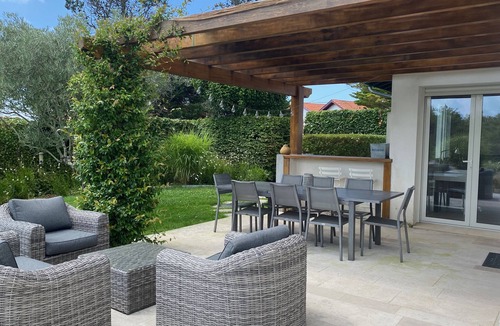 Arcangues House | Calm outside Biarritz
