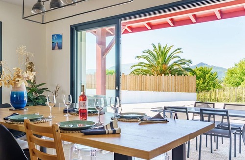 Cambo-les-Bains House | Cambo-les-Bains: 3-Room House, Private Pool, Internet, Parking