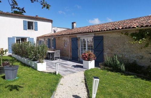 Saint-Medard-d'Aunis House | Campagne Océan Le gite 4*