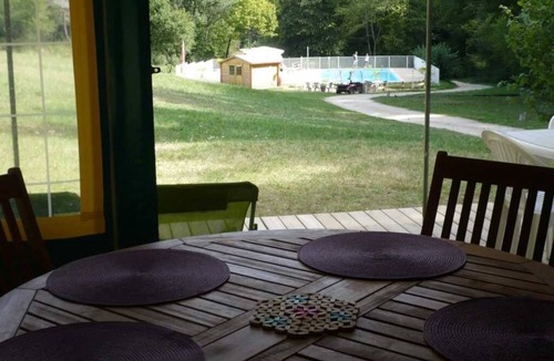 St-Sulpice-de-Mareuil House | Camping 3 étoiles - Parc aquatique - ccbbai0