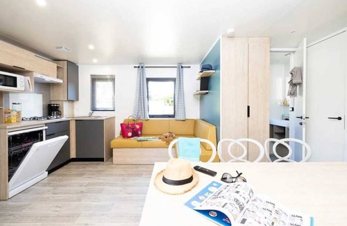 Montpon-Menesterol House | Camping 3 étoiles - Piscine - ccba0ag