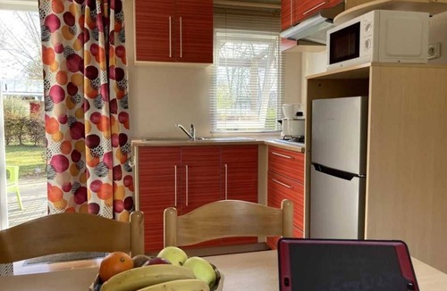 Montpon-Menesterol House | Camping 3 étoiles - Piscine - ccbb0ie