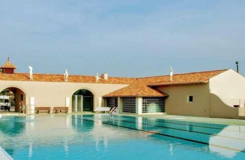 Verteillac House | Camping 3 étoiles - Piscine - eeefaf