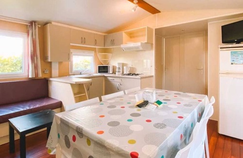 Surgeres House | Camping 3 étoiles - Piscine - ccbbbeb