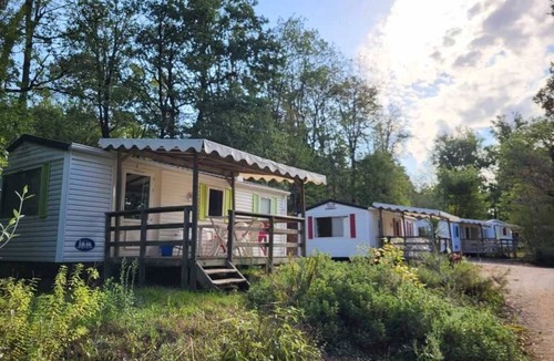 Salles House | Camping 4 étoiles - Parc aquatique - ccaaddh