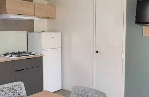Secondigny House | Camping 4 étoiles - Piscine - ccbahgi