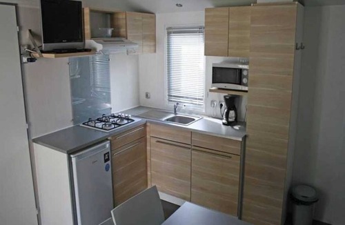Secondigny House | Camping 4 étoiles - Piscine - ccbahhe