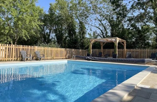 Coulon House | Camping 4 étoiles - Piscine - ccbbdhb