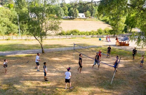 Marcillac-la-Croisille House | Camping 3 étoiles - Piscine - eeiifg