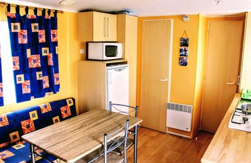 Verteillac House | Camping Le Pontis* - 3-room mobile home for 4 people