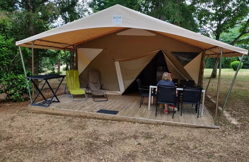 Pays-de-Belves House | Campsite Flower Les Nauves* - Lodge Canada Standard 3 rooms 5 people Without Sanitary