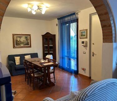 Campi Bisenzio Apartment | Casa Maria (posto auto gratuito)