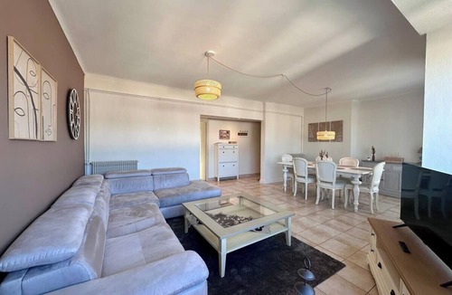 Brive-la-Gaillarde Apartment | Casa Ribot #10 - T4 pour 5 personnes - Proche Centre Ville