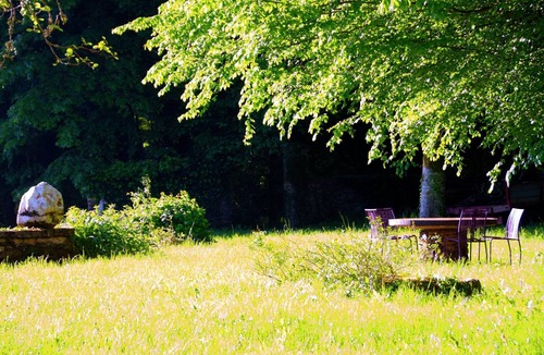 Chalais Apartment | Castle Apartment in Chaleix near Forest