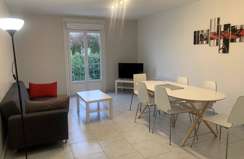 La Roche-Posay Apartment | Central Apartment in La Roche-Posay with Pool and Terrace