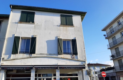 Hendaye Apartment | Central Apartment in Hendaye – Bright, Cozy, Near Shops, 2 Bedrooms, Free WiFi