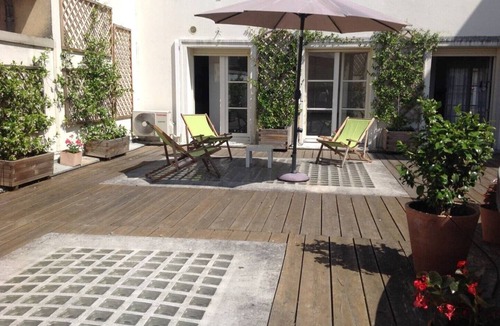 Bergerac Apartment | Central apartment, terrace, private parking, near Airport