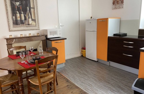 La Roche-Posay Apartment | Central T2 in La Roche-Posay: Free Parking, WiFi, Laundry Access