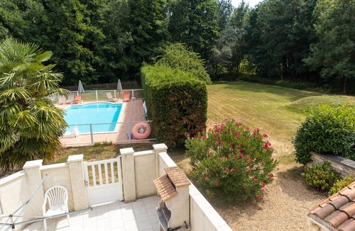 Migron House | Cerisier - sleeps 5 - Pool, Summer House, Games Barn playhouse - classified 4*