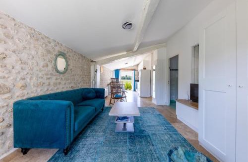 Saint-Just-Luzac Apartment | Château du XVIIe siècle - Piscine Pétanque & Barbecue