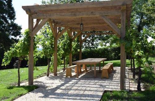 Saint-Laurent-des-Combes Bed & Breakfast | Château Bellefont-Belcier