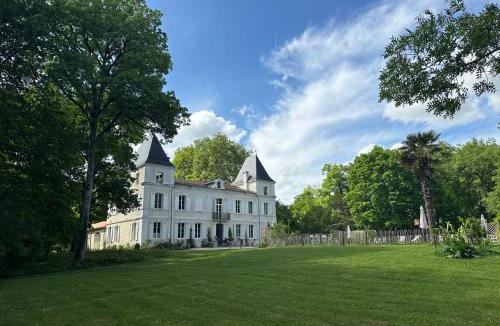 Moncaut Bed & Breakfast | Château Guirotte