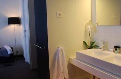 Saint-Front-de-Pradoux Hotel | Château La Thuilière
